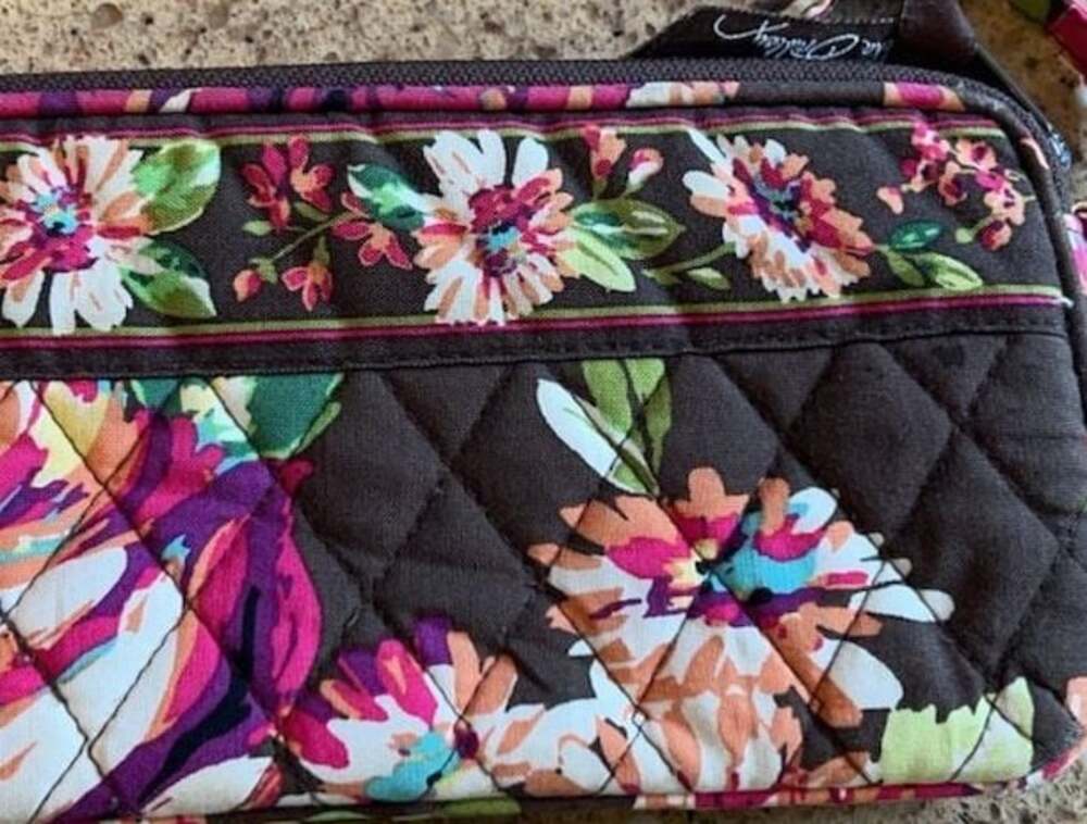Vera Bradley brown floral zippered wristlet, 8“ x 4“ x 2“ - Picture 2 of 6